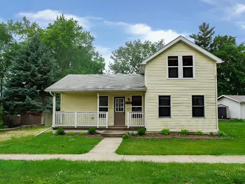 213 Station St, Sharon, WI 53585