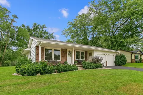 711 Dubois Dr, Baraboo, WI 53913