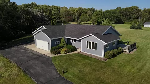 7554 N Orchard View Dr, Evansville, WI 53536