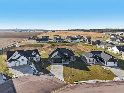 264 Falcon Ct, Sauk City, WI 53583