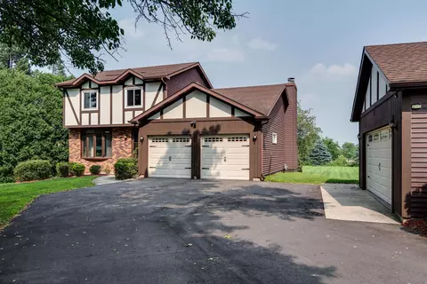 3768 Caribou Rd, Verona, WI 53593