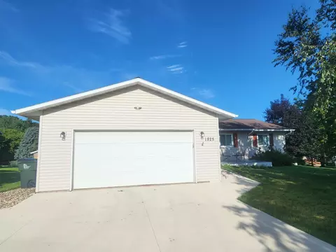 1825 Jessica Ln, Reedsburg, WI 53959