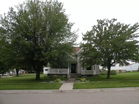 630 3rd St, Bloomington, WI 53804