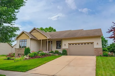 5205 Blazingstar Ln, Fitchburg, WI 53711