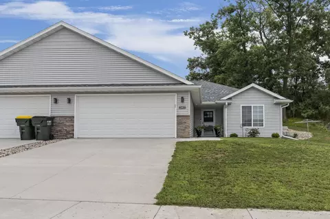 2462 Russell Ct, Reedsburg, WI 53959