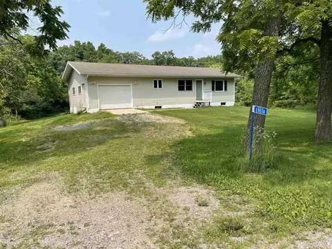 e9074 Weinke Road, North Freedom, WI 53951