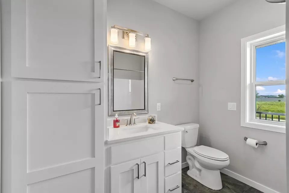 Bath - 2862 Wild Goose Way, Stoughton, WI 53589 photo 2 of 3