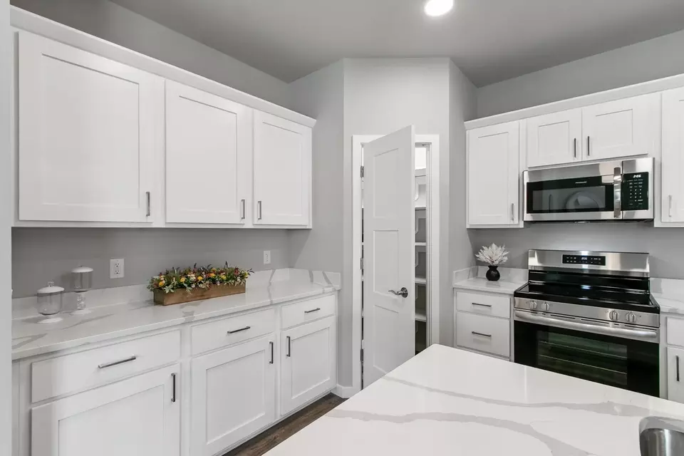 Kitchen - 2862 Wild Goose Way, Stoughton, WI 53589 photo 3 of 4