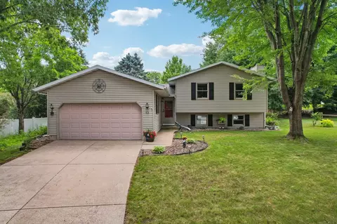 13 Laredo Ct, Madison, WI 53719