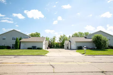 851 Saint Albert The Great Dr, Sun Prairie, WI 53590