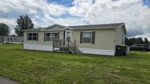 501 Meadowview Dr, Lancaster, WI 53813