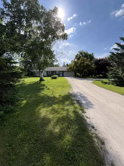 5106 N County Road D, Fond Du Lac, WI 54937