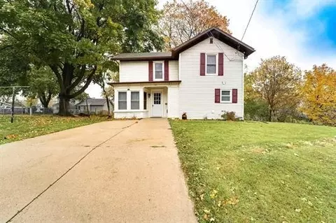 208 S 7th St, Stoughton, WI 53589