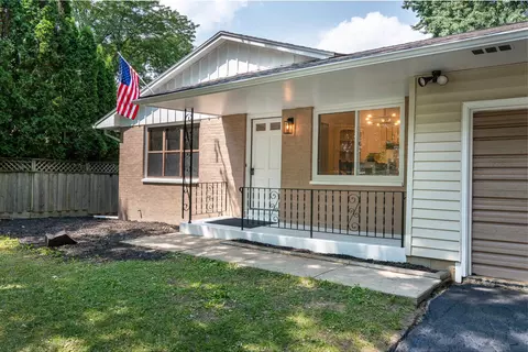 2706 Victoria Ln, Madison, WI 53704