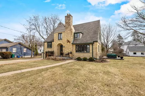 615 Ransom St, Ripon, WI 54971