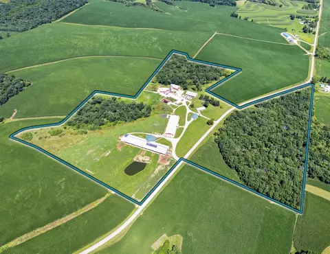 8707 8713 Riverside Rd, Darlington, WI 53530