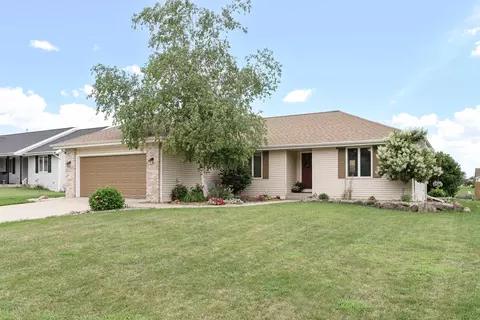 3812 Mallard Ln, Janesville, WI 53546