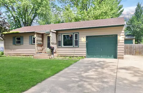 1741 Sun Valley Dr, Beloit, WI 53511