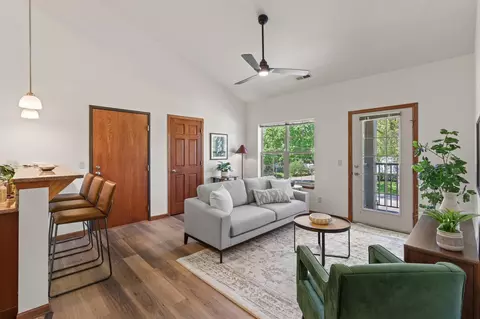 1517 Martin St #8, Madison, WI 53713