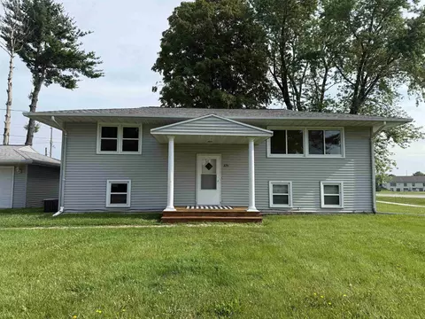 875 E Holiday Dr, Beloit, WI 53511