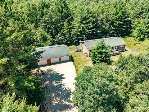 2479 9th Dr, Adams, WI 53910