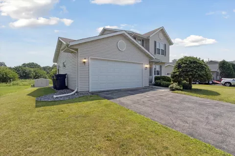 2314 Pine View Ln, Janesville, WI 53546