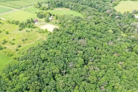 9 85 Acres Stevenson Dr, Poynette, WI 53955 photo 4