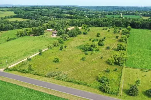 9 85 Acres Stevenson Dr, Poynette, WI 53955