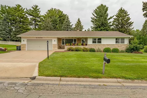 929 2nd St, Monroe, WI 53566
