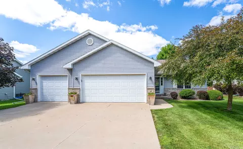 17 Hunters Ct, Fond Du Lac, WI 54937