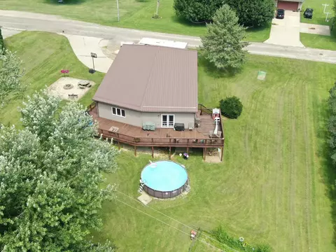 512 Seneca Heights Ave, Gays Mills, WI 54631