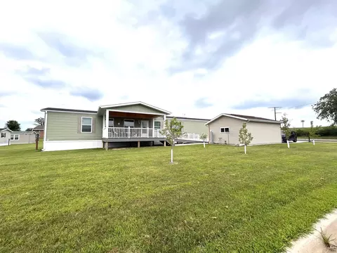 610 Vandervort St, Tomah, WI 54660