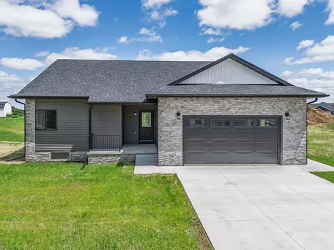 324 Eastridge Cir, Reedsburg, WI 53959