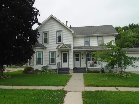 318 Cramer St, Mazomanie, WI 53560