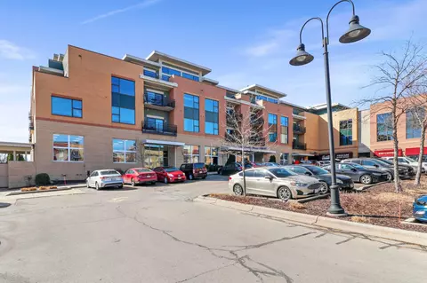 555 S Midvale Blvd #319, Madison, WI 53711