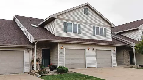 264 Alpine Meadow Cir, Oregon, WI 53575