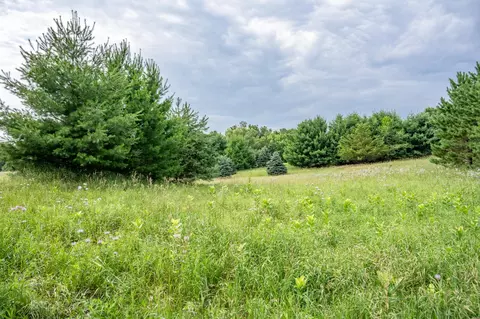 1 55 Ac Fish Ct, Oxford, WI 53952