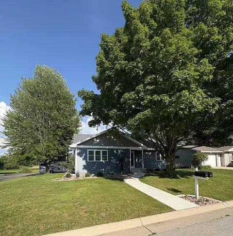 917 Sand St, Watertown, WI 53098