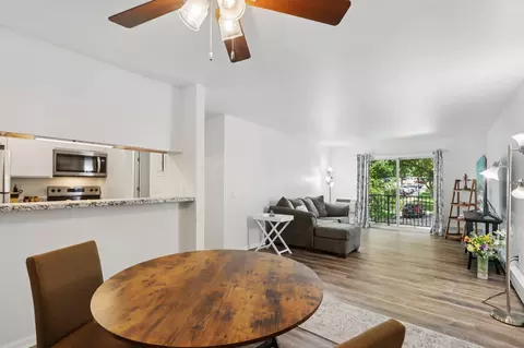 4312 Melody Ln #108, Madison, WI 53704