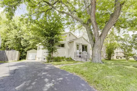 1726 Schlimgen Ave, Madison, WI 53704