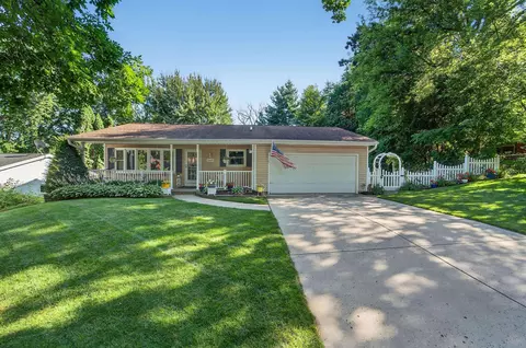 6809 Pilgrim Rd, Madison, WI 53711