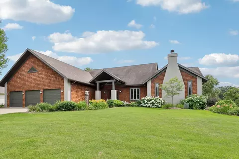 516 Hawthorn Ct, Cottage Grove, WI 53527