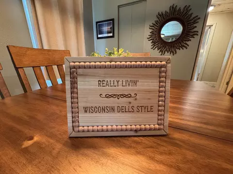 1 Juniper Trl, Wisconsin Dells, WI 53965