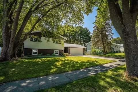 1105 Droster Rd, Madison, WI 53716