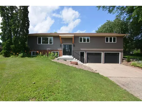 5574 Riveredge Rd, Waunakee, WI 53597