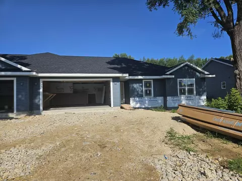 3803 Avery Ln, Janesville, WI 53546