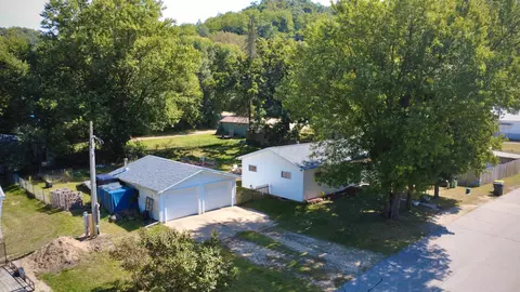 1281 Center Ln, Richland Center, WI 53581