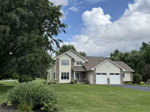 9768 Elkhorn Rd, Tomah, WI 54660