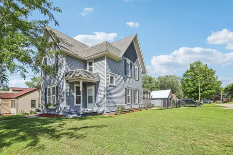 1408 1st Center Ave, Brodhead, WI 53520
