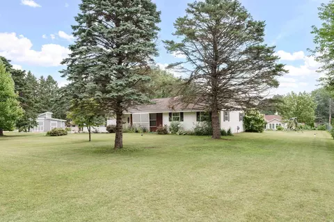 4144 N Lunar Dr, Janesville, WI 53546